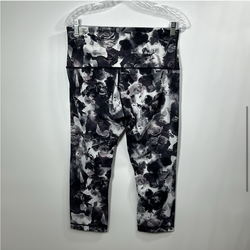 BEAUTIFUL LULULEMON Wunder Under Cropped Leggings Size 12 ☀️😎☀️